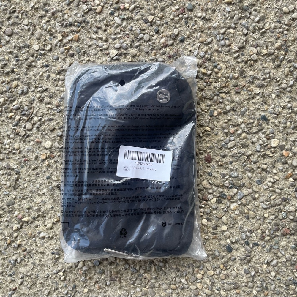 Black Lululemon belt bag brand new